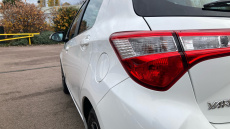 Toyota Yaris 1.5 Hybrid Icon Tech 5dr CVT Hybrid Hatchback
